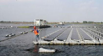 中國(guó)建成全球最大漂浮光伏電站 位于安徽省淮南市